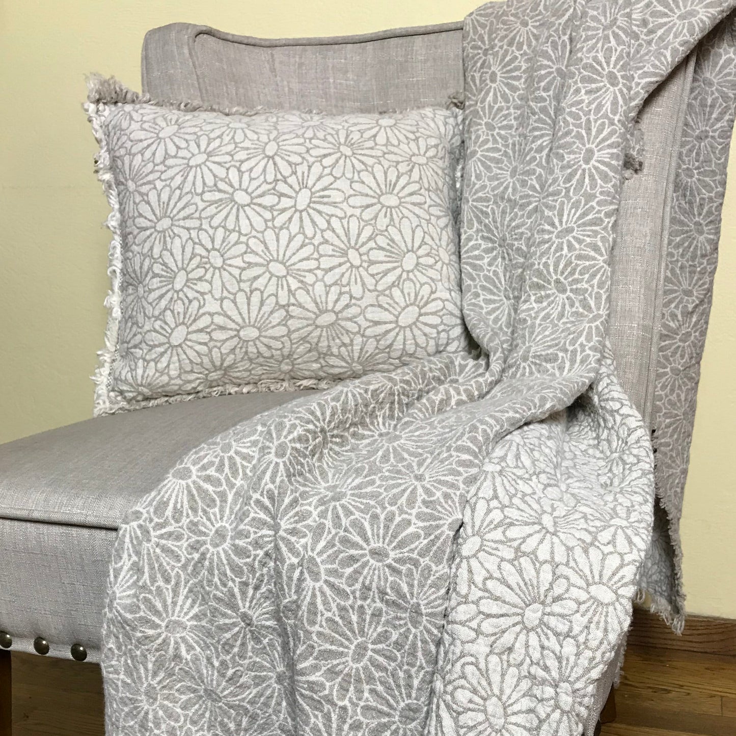 Daisy Oversize Reversible 100% Flax Throw