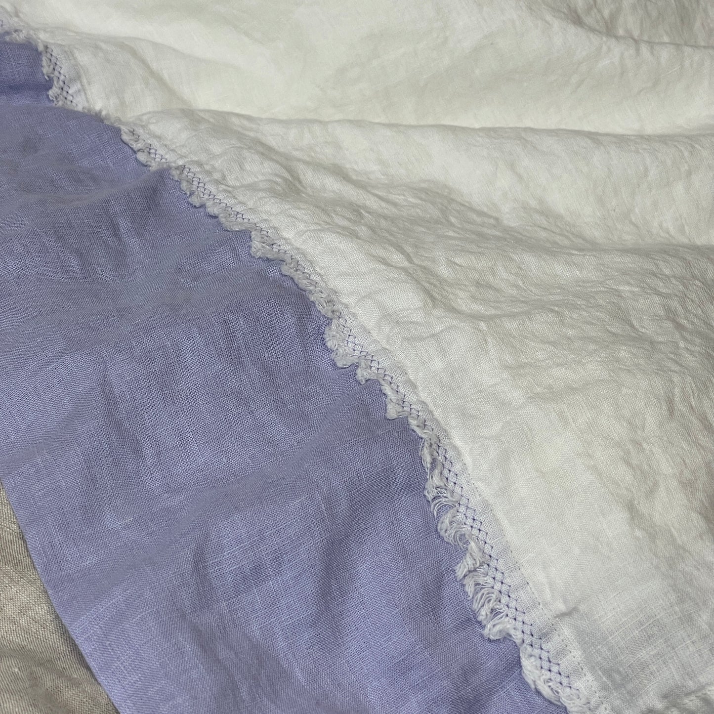 Silver Lilas Off-white Flax Flat Sheet with Deco Detail