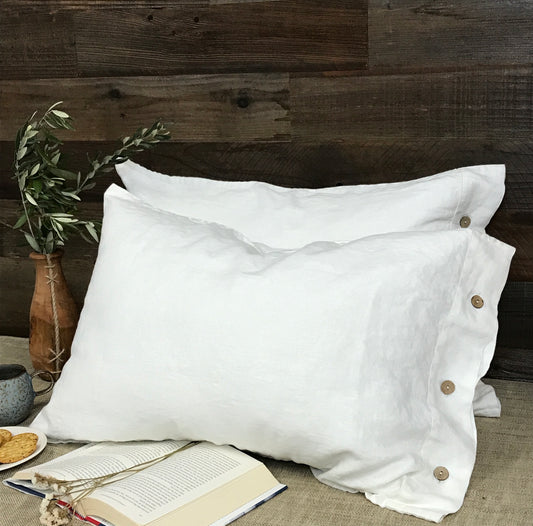 Three Buttons Off-white Flax Pillowcase
