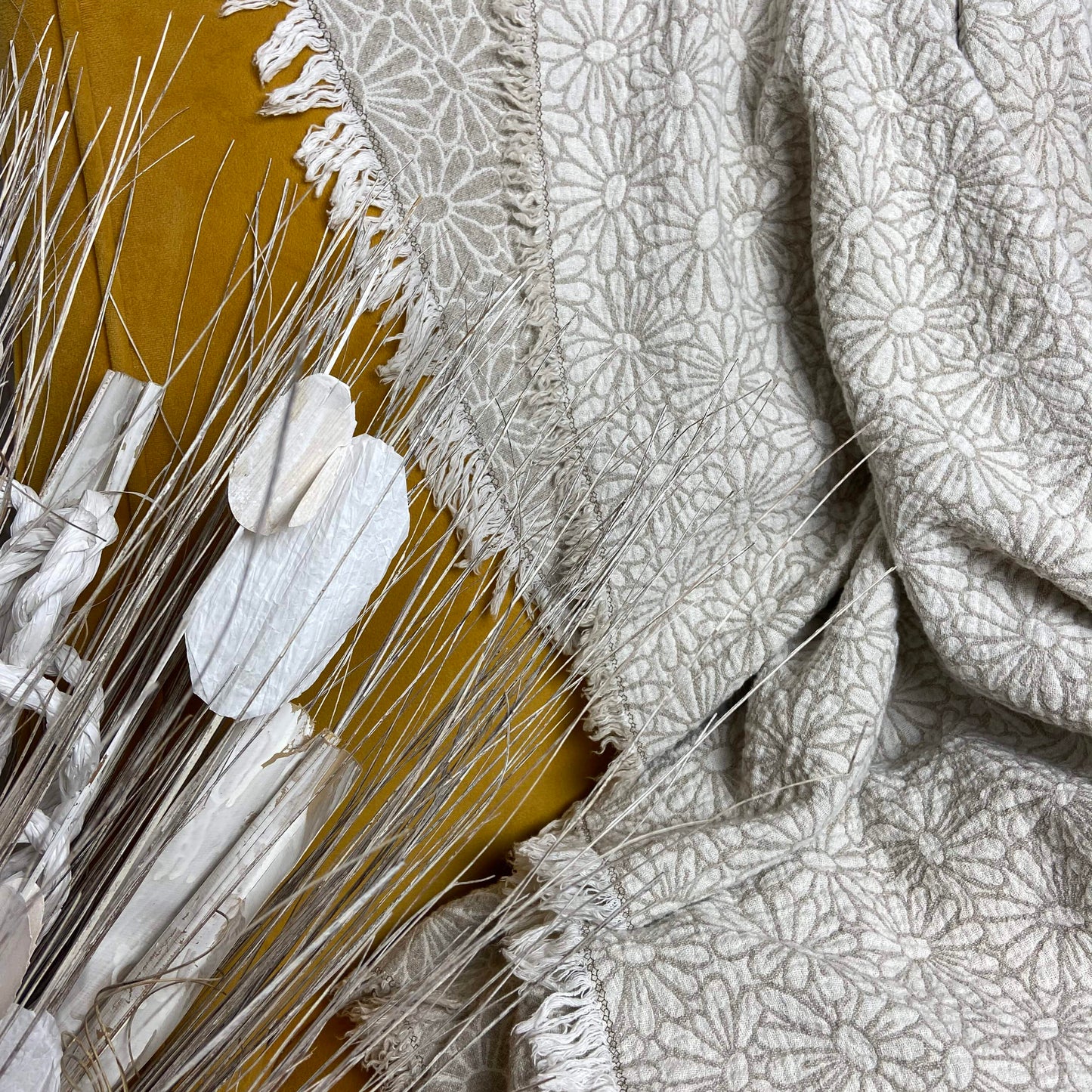 Daisy Oversize Reversible 100% Flax Throw